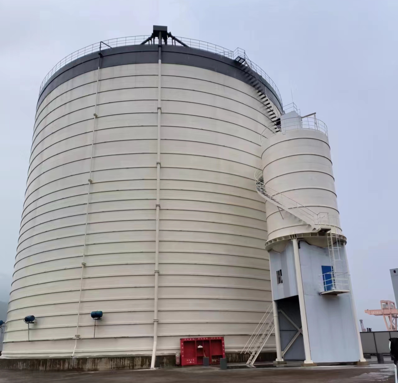 山城10万吨水泥钢板库